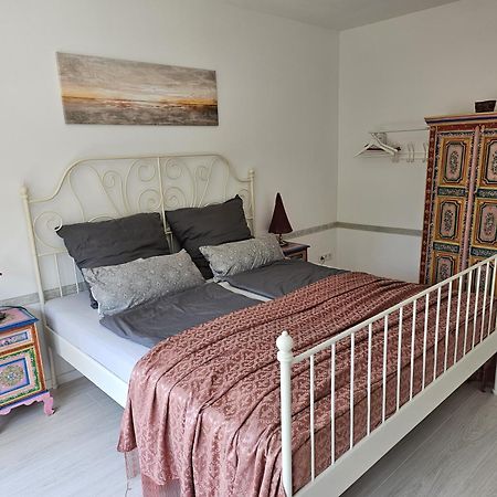 Zimmer Mit Charme Sonne Nürnberg Eksteriør billede