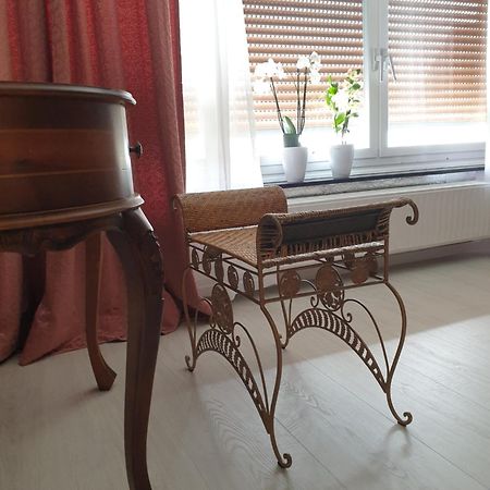 Zimmer Mit Charme Sonne Nürnberg Eksteriør billede
